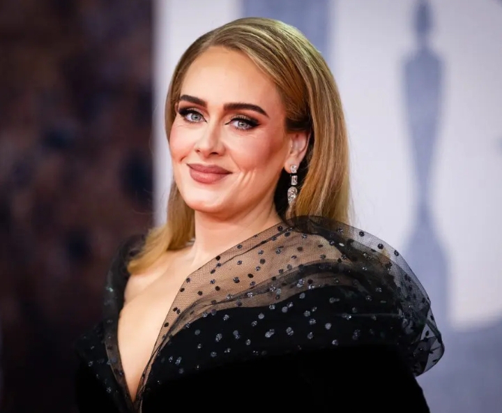 Adele announces break from music