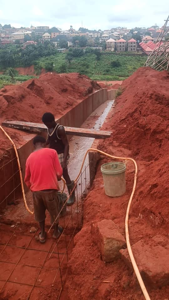 ‎Trans Nkisi Landlords Battle Gully Erosion, Build Massive Drains, Seek Soludo’s Permanent Solution